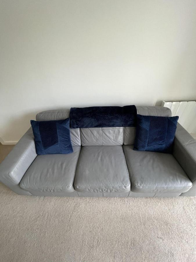 Modern 2-Bed Apartment In The Heart Of Salford Quays Extérieur photo